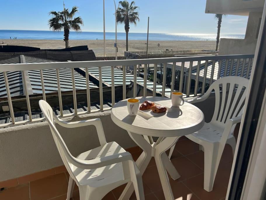 Le Carrousel - Apt Vue Mer - Plage A 10 M - Clim - Wifi Canet-en-Roussillon Exteriör bild